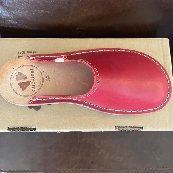 Duckfeet Mules - Picture 3 of 4